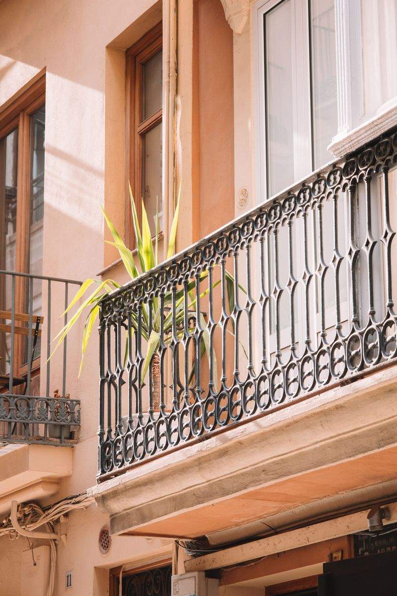 Frühjahrscheck für den Balkon: Worauf Eigentümer jetzt achten sollten